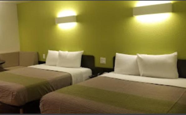 American Inn Хоторн Экстерьер фото